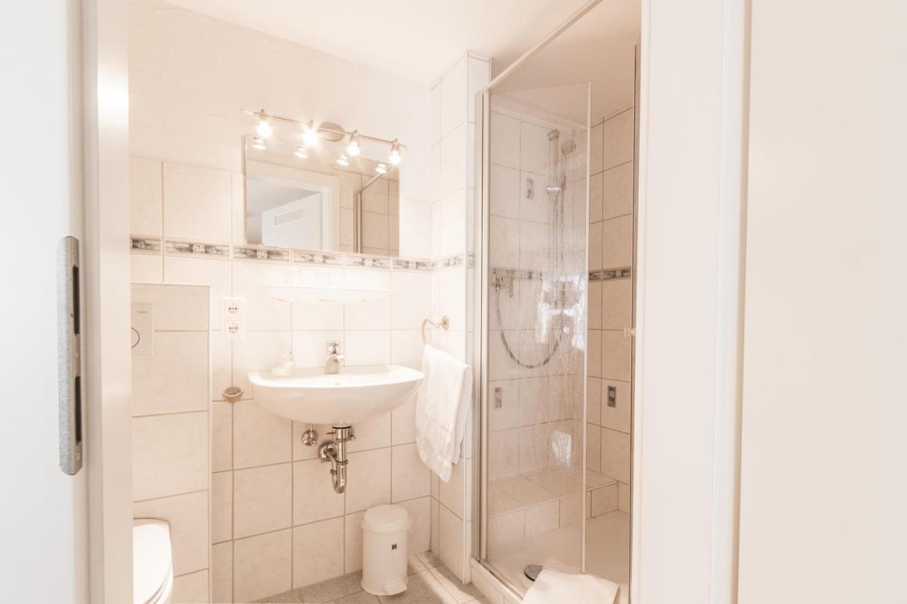 Hotel- Restaurant Zum Hirsch Großenlüder Zewnętrze zdjęcie